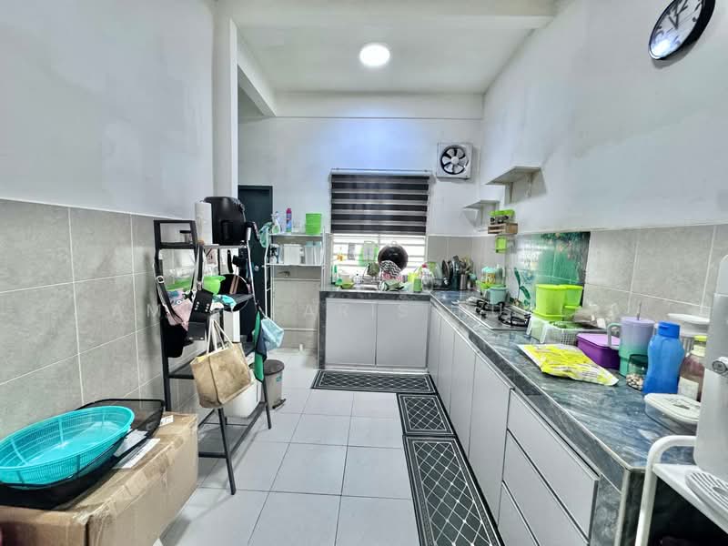 Rumah Teres 2.5 Tingkat untuk Dijual di Taman Pulai Mutiara (Iskandar Puteri (Nusajaya)) - Amir Faris Rusli - Kitchen - PropertyGuru.com.my