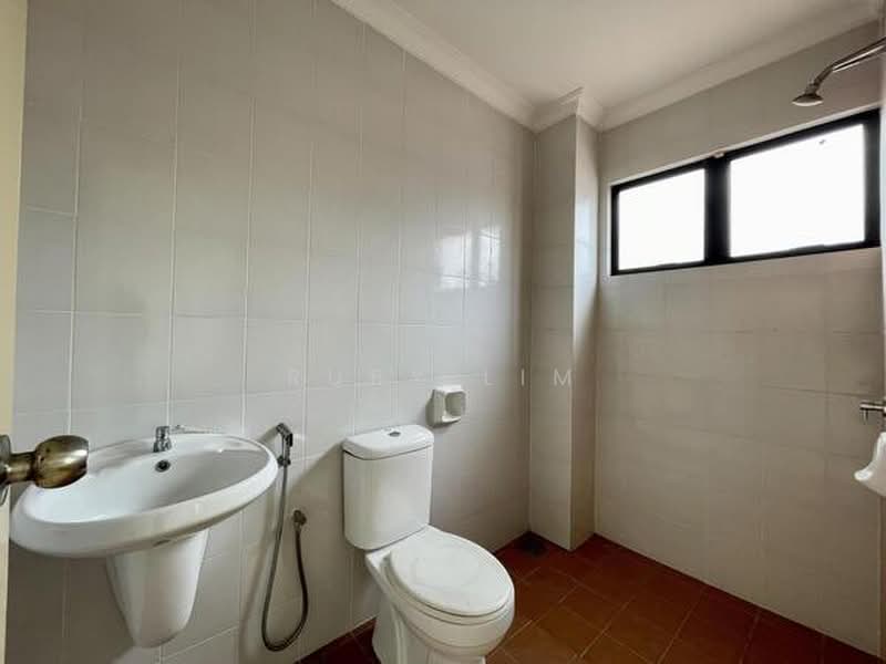 Rumah Teres 3-Tingkat untuk Dijual di Taman Tun Dr Ismail (Kuala Lumpur) - Ruby Lim - Bathroom - PropertyGuru.com.my