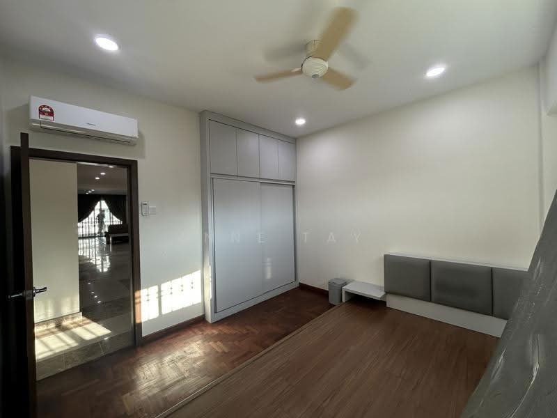 Condominium for Rent at Petrie Condominium - Anne Tay - Bedroom - PropertyGuru.com.my