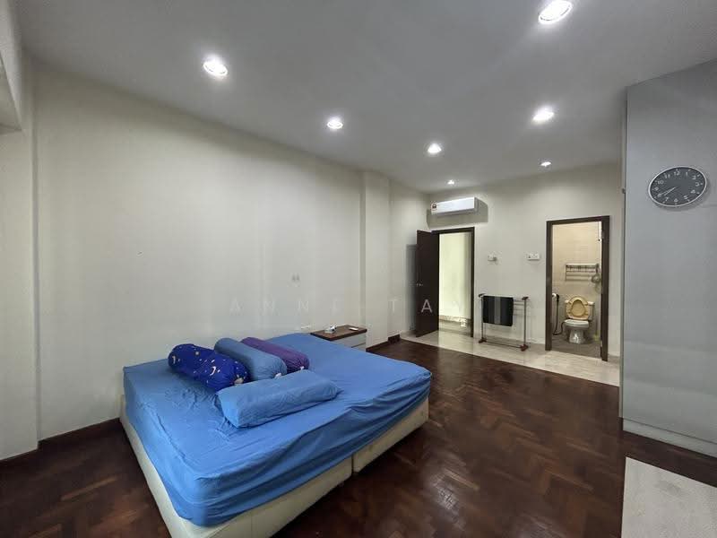 Condominium for Rent at Petrie Condominium - Anne Tay - Bedroom - PropertyGuru.com.my