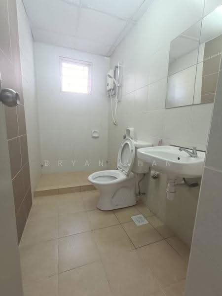 Kediaman Servis untuk Dijual di Main Place Residence - Bryan Chan - PropertyGuru.com.my