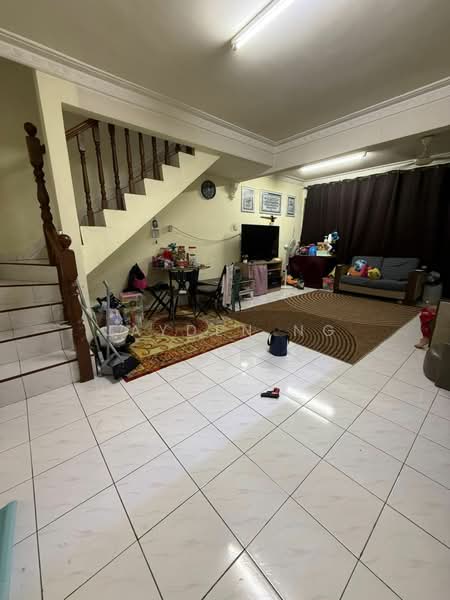 Rumah Teres 2 Tingkat untuk Dijual di Taman Desa Cemerlang (Ulu Tiram) - Jayden Ng - Living Room - PropertyGuru.com.my