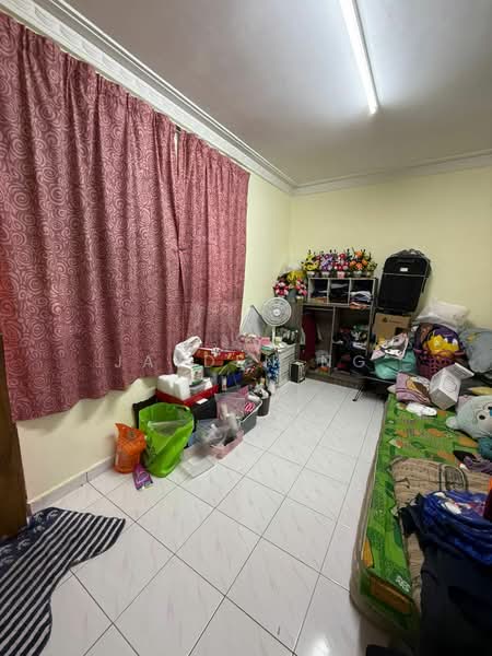 Rumah Teres 2 Tingkat untuk Dijual di Taman Desa Cemerlang (Ulu Tiram) - Jayden Ng - Bedroom - PropertyGuru.com.my