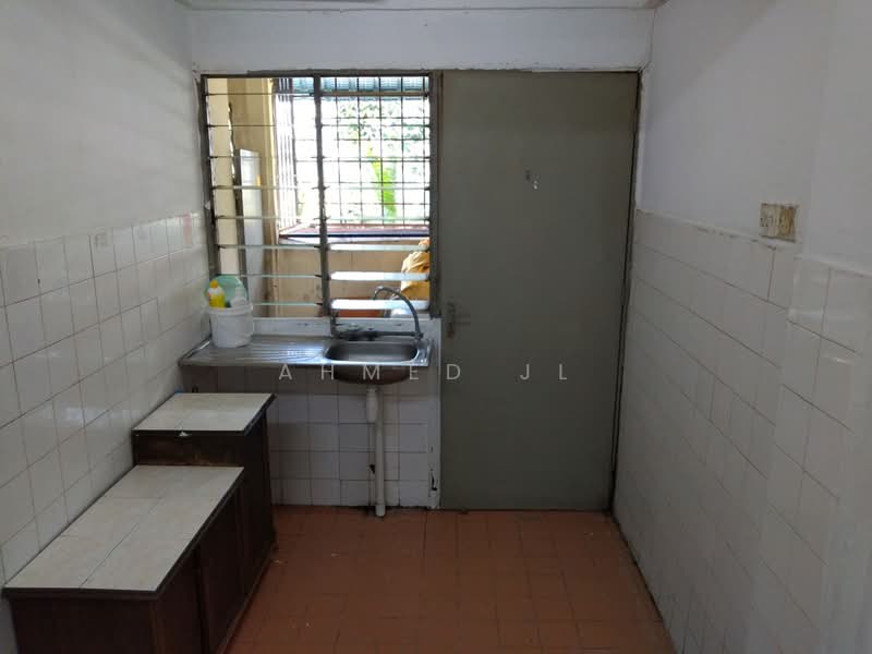 Flat for Sale at Gugusan Cempaka - Ahmed JL - Kitchen - PropertyGuru.com.my