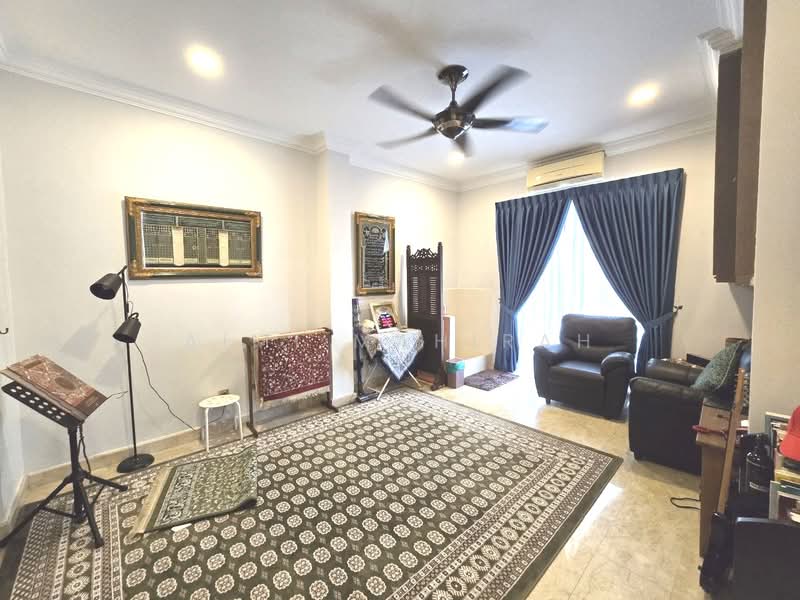 Rumah Banglo untuk Dijual di Ara Damansara (Selangor) - Aimi Mahirah - Living Room - PropertyGuru.com.my
