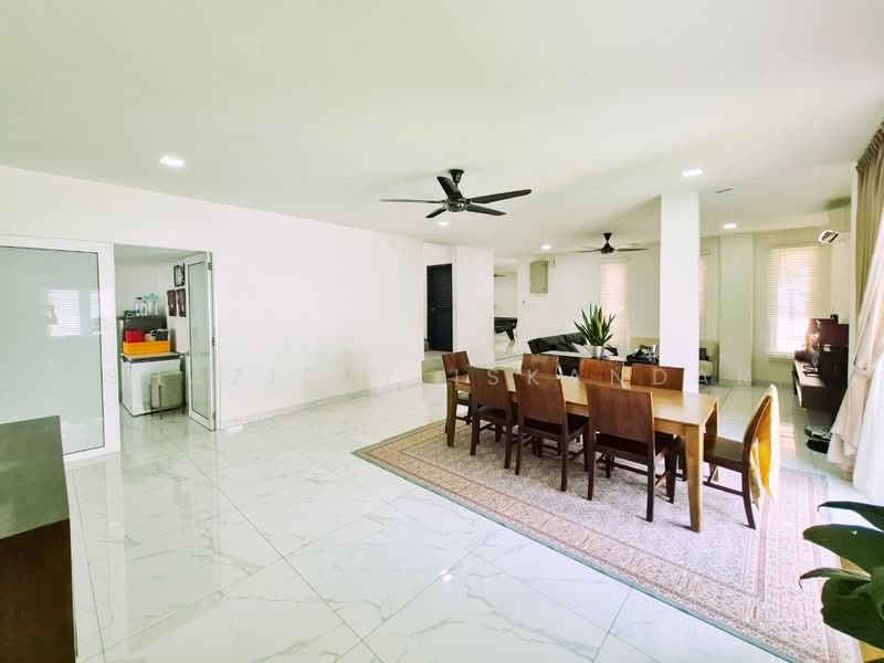 Bungalow House untuk Dijual di Seksyen 8 (Shah Alam) - Shaziery Iskandar - Dining Room - PropertyGuru.com.my