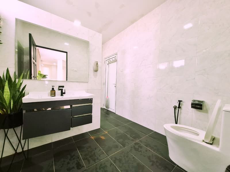 Bungalow House untuk Dijual di Seksyen 8 (Shah Alam) - Shaziery Iskandar - Bathroom - PropertyGuru.com.my