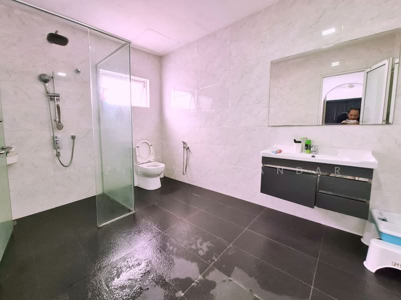Bungalow House untuk Dijual di Seksyen 8 (Shah Alam) - Shaziery Iskandar - Bathroom - PropertyGuru.com.my