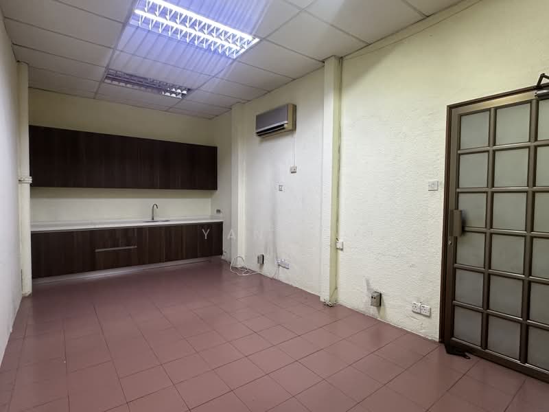 Shop for Rent in Pudu (KL City Centre) - Yang . - Kitchen - PropertyGuru.com.my