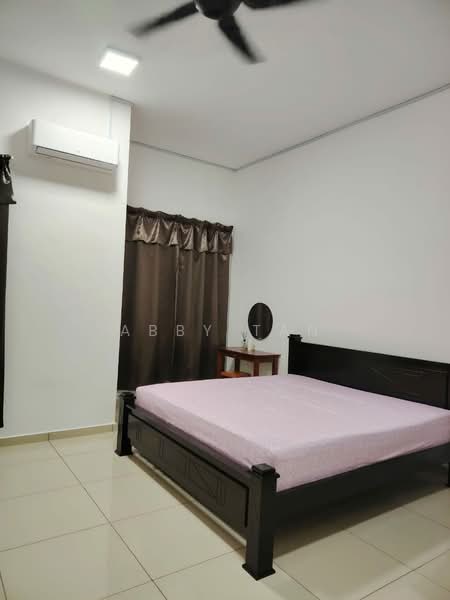 2-storey Terraced House for Rent in Bandar Sri Sendayan (Negeri Sembilan) - Abby Tan - Bedroom - PropertyGuru.com.my