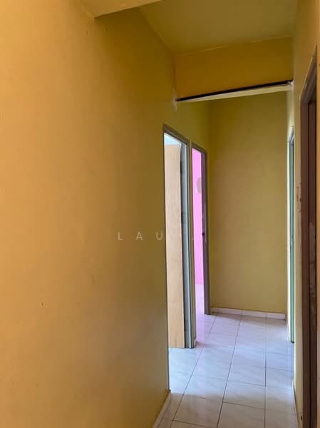 Pangsapuri untuk Disewa di Saujana Heights Apartments - LAU . - Corridor - PropertyGuru.com.my