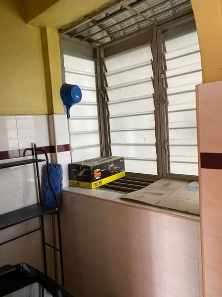 Pangsapuri untuk Disewa di Saujana Heights Apartments - LAU . - Kitchen - PropertyGuru.com.my