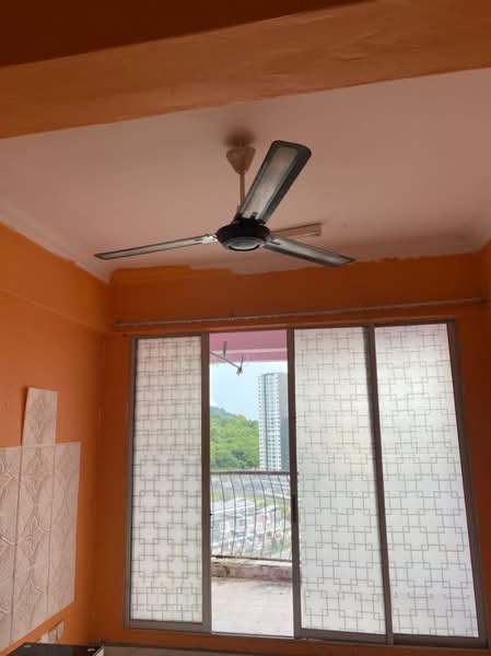 Pangsapuri untuk Disewa di Saujana Heights Apartments - LAU . - Balcony - PropertyGuru.com.my