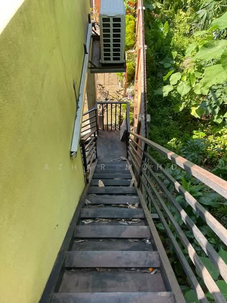 Rumah Teres 1-Tingkat untuk Dijual di Seksyen 29 (Shah Alam) - Azhar Mohd - Exterior - PropertyGuru.com.my