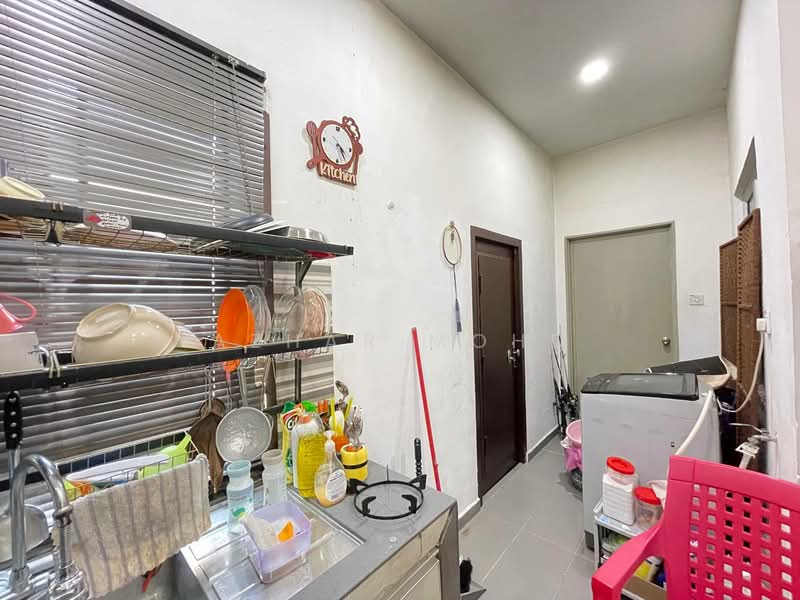 Rumah Teres 1-Tingkat untuk Dijual di Seksyen 29 (Shah Alam) - Azhar Mohd - Kitchen - PropertyGuru.com.my