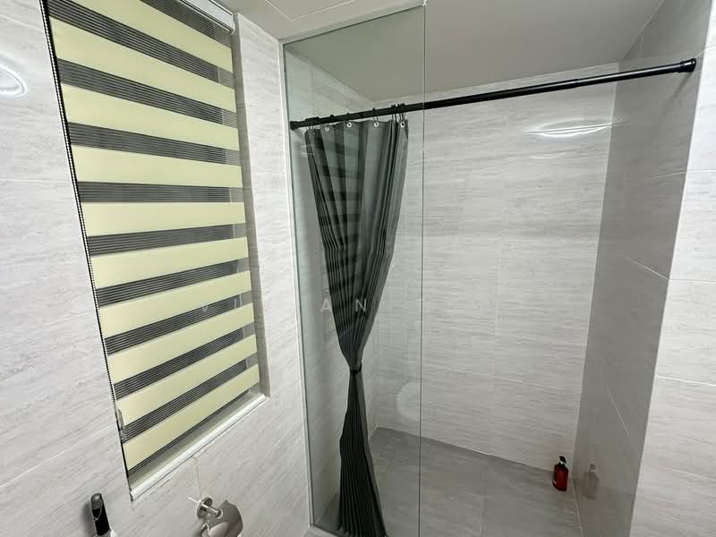 Servis Apartment untuk Disewa di Baron Residence @ Lake City - Vivian Tew - Bathroom - PropertyGuru.com.my