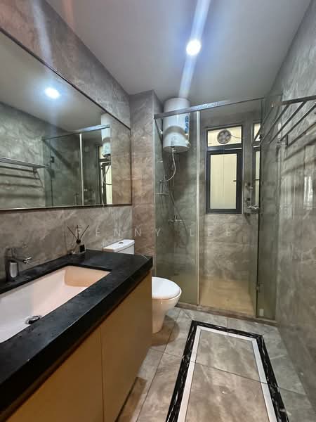 Service Residence for Sale at R&F Princess Cove Phase 1 - Penny Lee - Bathroom - PropertyGuru.com.my