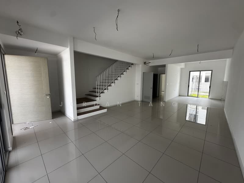 2-storey Terraced House for Sale in Bandar Gamuda Cove (Dengkil) - Jordan Tang - Living Room - PropertyGuru.com.my