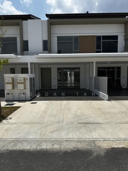 2-storey Terraced House for Sale in Bandar Gamuda Cove (Dengkil) - Jordan Tang - Exterior - PropertyGuru.com.my