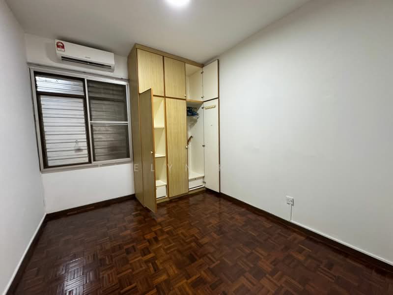 Condominium for Sale at University Tower - Evelyn Khoo - Bedroom - PropertyGuru.com.my