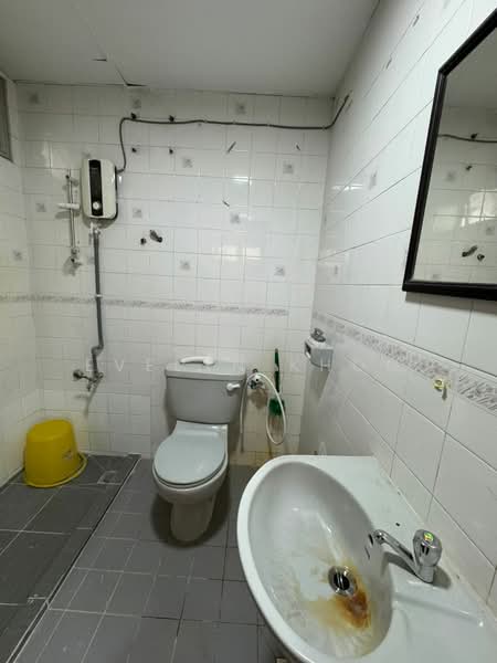 Condominium for Sale at University Tower - Evelyn Khoo - Bathroom - PropertyGuru.com.my