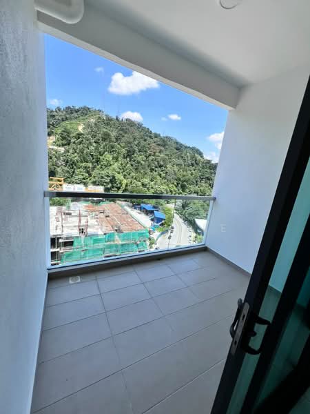 Kondominium untuk Disewa di Brezza Hill - Chris Lee - Balcony - PropertyGuru.com.my