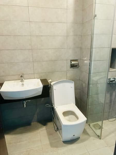 Service Residence for Sale at Paragon Suites @ CIQ - Tryphaena Tan - Bathroom - PropertyGuru.com.my