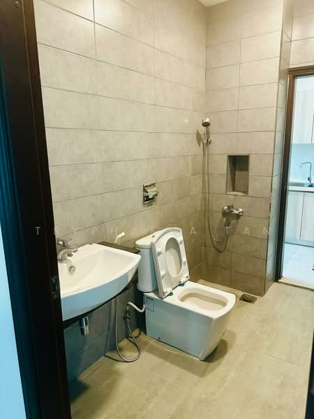 Service Residence for Sale at Paragon Suites @ CIQ - Tryphaena Tan - Bathroom - PropertyGuru.com.my