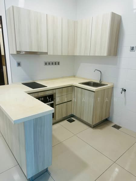Service Residence for Sale at Paragon Suites @ CIQ - Tryphaena Tan - Kitchen - PropertyGuru.com.my