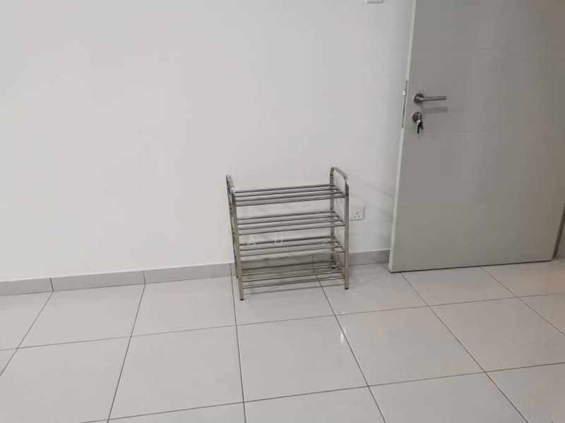 Kondominium untuk Disewa di Fairview Residence - LAU . - Entrance - PropertyGuru.com.my