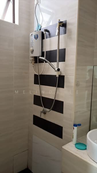 Service Residence for Sale at D'Summit Residences - Melinda Ee - Bathroom - PropertyGuru.com.my
