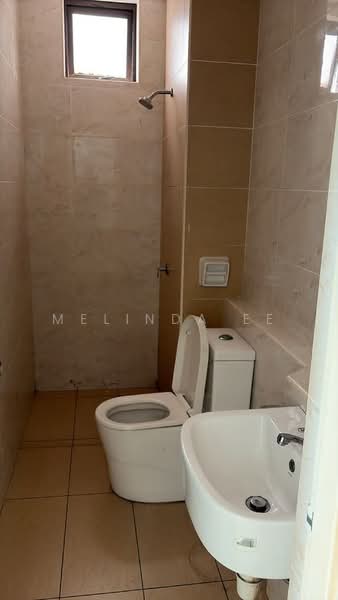Service Residence for Sale at D'Summit Residences - Melinda Ee - Bathroom - PropertyGuru.com.my