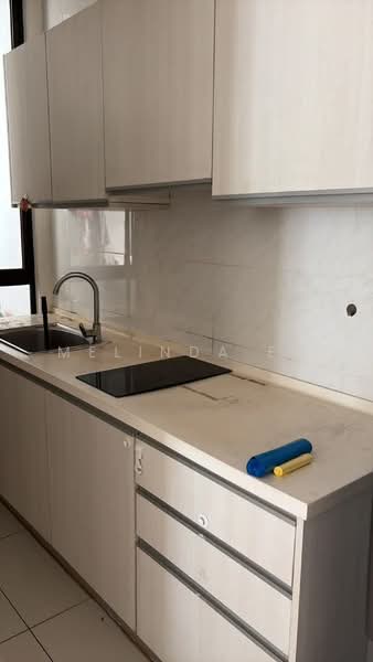Service Residence for Sale at D'Summit Residences - Melinda Ee - Kitchen - PropertyGuru.com.my