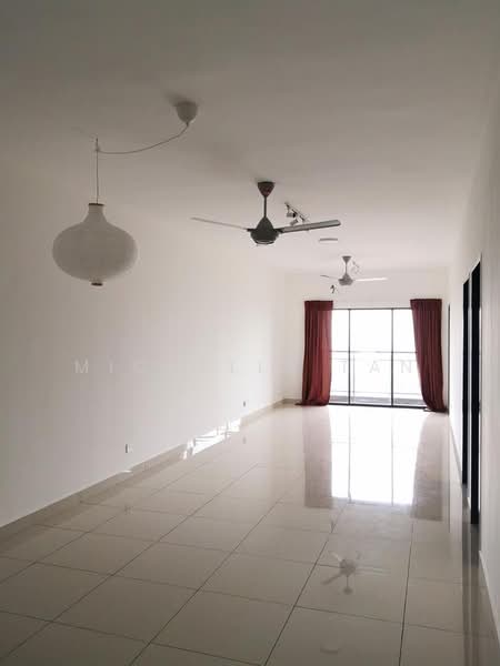 Kondominium untuk Dijual di The Holmes 2 - Michelle Tan - Living Room - PropertyGuru.com.my