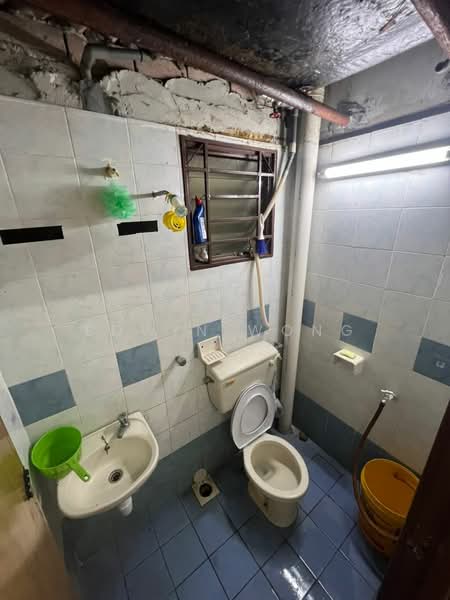 Apartment for Sale at Pangsapuri Mutiara Subang - Edwin Wong - Bathroom - PropertyGuru.com.my