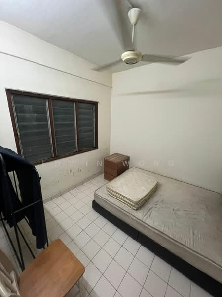 Apartment for Sale at Pangsapuri Mutiara Subang - Edwin Wong - Bedroom - PropertyGuru.com.my