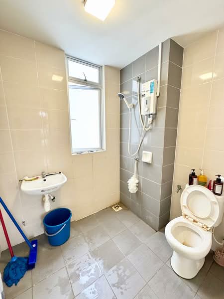 Apartment for Sale at Residensi Rumpun Bahagia (Residensi Melaka Tengah 1) - Nick Yaw - Bathroom - PropertyGuru.com.my