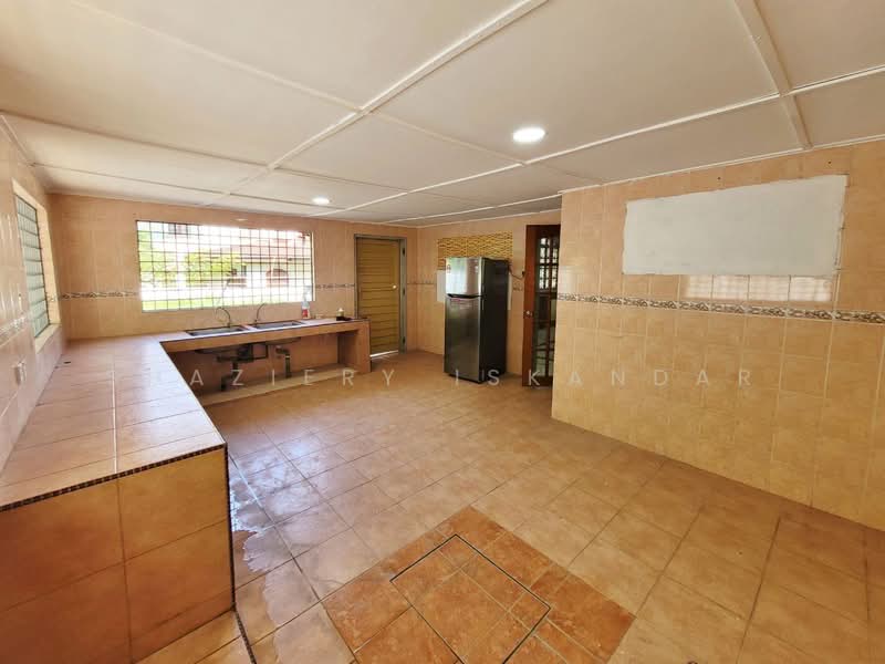 Bungalow House untuk Dijual di Seksyen 6 (Kota Damansara) - Shaziery Iskandar - Kitchen - PropertyGuru.com.my