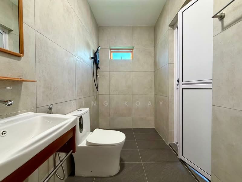 Rumah Teres 1 Tingkat untuk Dijual di Fettes Park (Tanjung Tokong) - Ping Koay - Bathroom - PropertyGuru.com.my