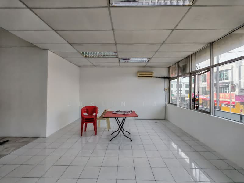 Kedai / Pejabat untuk Disewa di Taman Sri Serdang (Seri Kembangan) - JUSTIN TAN - Interior - PropertyGuru.com.my