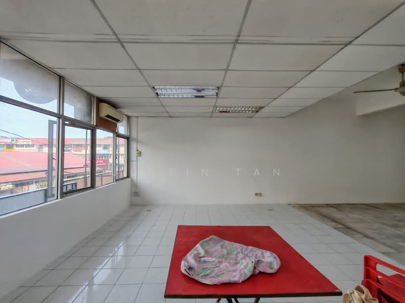 Kedai / Pejabat untuk Disewa di Taman Sri Serdang (Seri Kembangan) - JUSTIN TAN - Interior - PropertyGuru.com.my