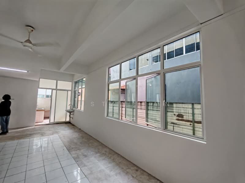 Kedai / Pejabat untuk Disewa di Taman Sri Serdang (Seri Kembangan) - JUSTIN TAN - Interior - PropertyGuru.com.my