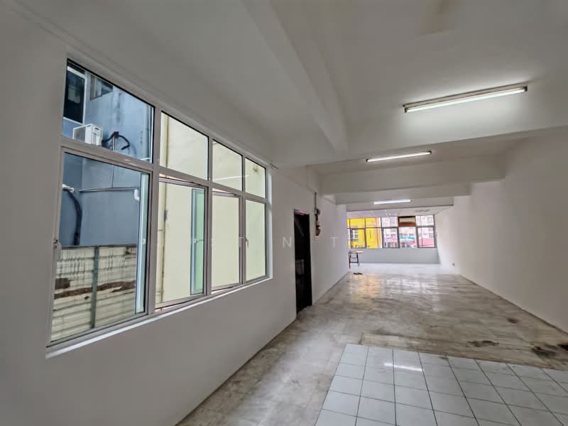 Kedai / Pejabat untuk Disewa di Taman Sri Serdang (Seri Kembangan) - JUSTIN TAN - Interior - PropertyGuru.com.my