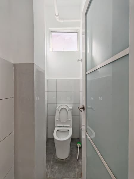 Kedai / Pejabat untuk Disewa di Taman Sri Serdang (Seri Kembangan) - JUSTIN TAN - Bathroom - PropertyGuru.com.my