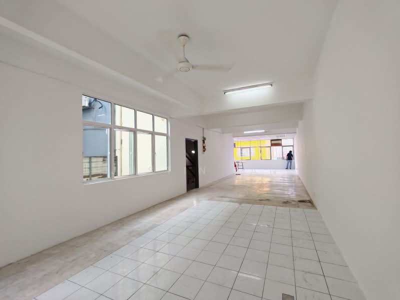 Kedai / Pejabat untuk Disewa di Taman Sri Serdang (Seri Kembangan) - JUSTIN TAN - Interior - PropertyGuru.com.my