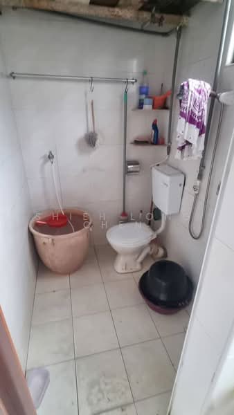 Rumah Flat untuk Dijual di Taman Daya - Jalan Bertam 1, 10 and 16 - Shieh Long Chen - Bathroom - PropertyGuru.com.my