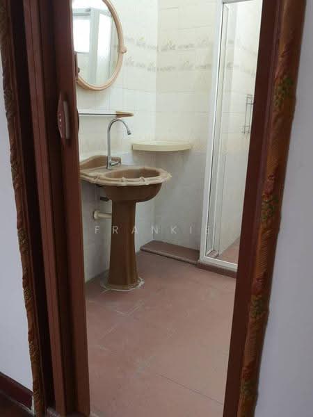 2-storey Terraced House for Rent in Taman Midah (Cheras) - Frankie Ong - Bathroom - PropertyGuru.com.my