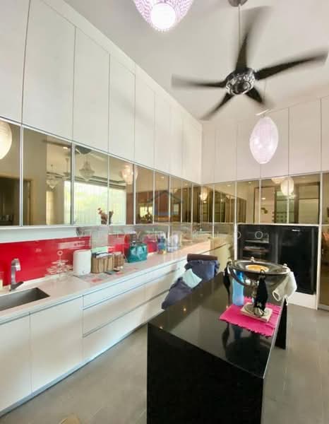 Semi-Detached House for Sale in Bukit Jelutong (Shah Alam) - Evelyn Khoo - Kitchen - PropertyGuru.com.my