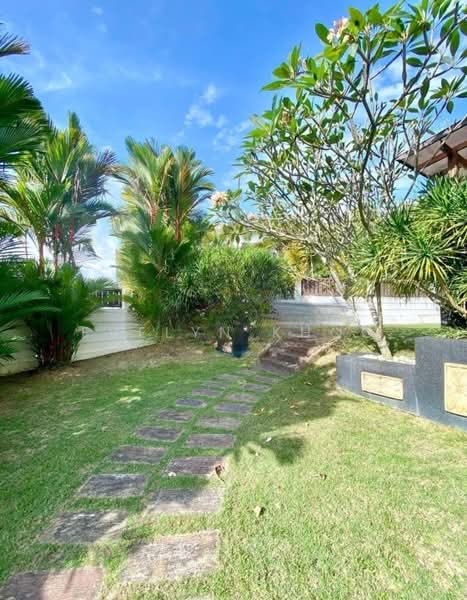 Semi-Detached House for Sale in Bukit Jelutong (Shah Alam) - Evelyn Khoo - Garden - PropertyGuru.com.my