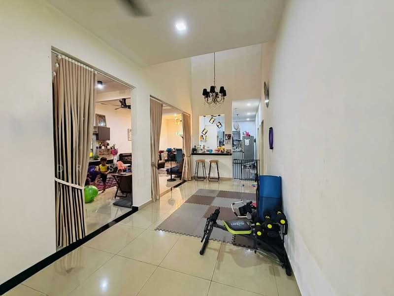 Rumah Teres 1 Tingkat untuk Dijual di Kampung Lombong (Shah Alam) - Dr Shahril Nizam - Living Room - PropertyGuru.com.my